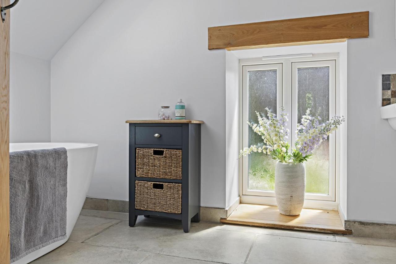 Luxurious Barn Conversion Oakamoor Eksteriør billede